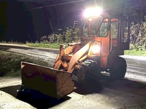 タイヤショベル　ホイールローダー　キャビン&ヒーター付　配送可能