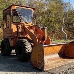 タイヤショベル　ホイールローダー　キャビン&ヒーター付　配送可能
の画像