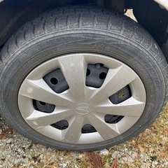 スタッドレスタイヤの画像