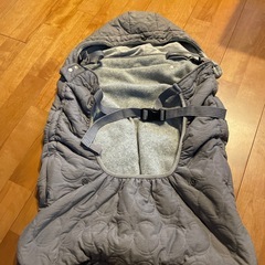 POGNAE ポグネー 抱っこ紐 ベビーカー 防寒ケープ　の画像