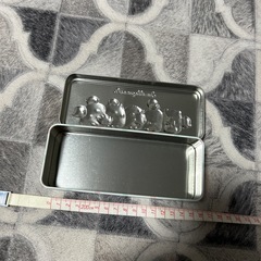 すみっコぐらしリレーフ缶　の画像