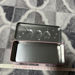 ちいかわリレーフ缶の画像