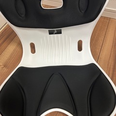 姿勢矯正クッションチェア　腰痛予防の画像