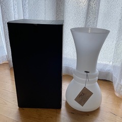 GLASS SOHKO ホワイト　陶器　花瓶 箱付き　handy craftの画像
