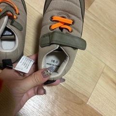 新品　スニーカー　靴　シューズ18cm の画像