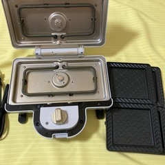 BRUNO ホットサンドメーカーダブル グレー×ゴールド 2枚焼き タイマーの画像