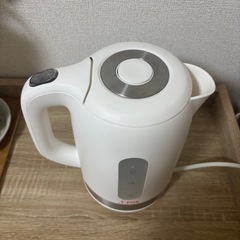 T-fal 電気ケトルの画像