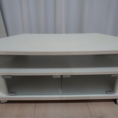 テレビボードの画像