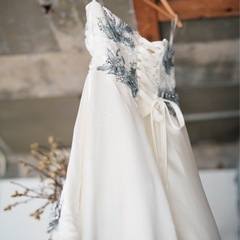 【美品】ウエディングドレス＆タキシードセット　造花ブーケ2種付き 前撮り・フォト婚にもの画像