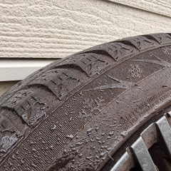 w205  ベンツCクラス　スタッドレスたいやタイヤの画像