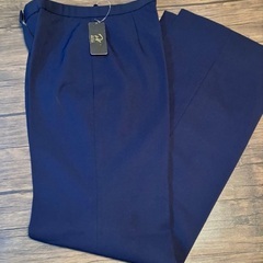 センタープレス　ハイウエストパンツ　フレア　紺ブルー　ネイビー　スラックスの画像