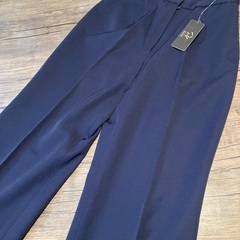 センタープレス　ハイウエストパンツ　フレア　紺ブルー　ネイビー　スラックスの画像