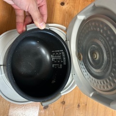 炊飯器　3合の画像