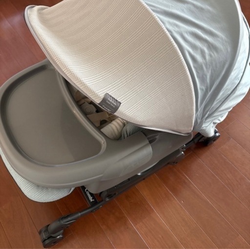 combi ネムリラ オートスイング（定価約7万円）　コンビ　