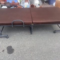 折りたたみベッドの画像