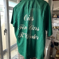 メンズシャツの画像