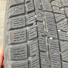 スタッドレスタイヤの画像