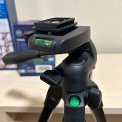 BOSCH　ボッシュ　クロスラインレーザー＆測量用アルミ三脚の画像