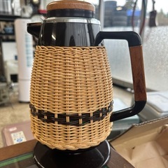 レトロ ヨットマホービン株式会社 手編湯差 魔法瓶 籐 1.0リットル 未使用品の画像