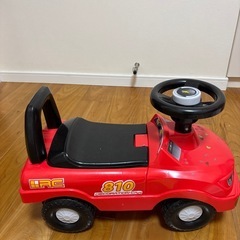 おもちゃ　車、椅子、絵本の画像