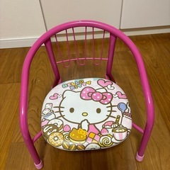 おもちゃ　車、椅子、絵本の画像