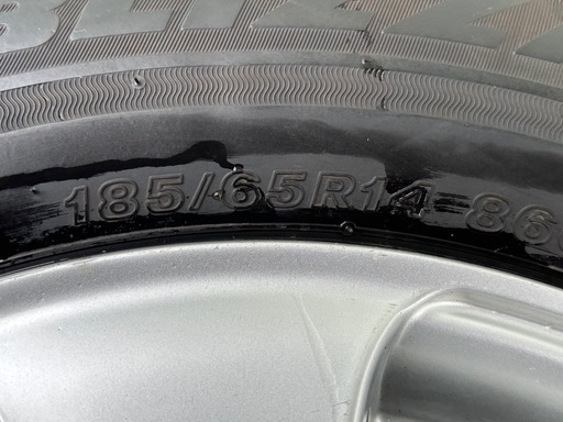 2021年製　ブリザックVRX3 185/65R14