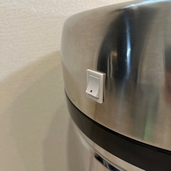 センサー式　自動開閉　ゴミ箱の画像