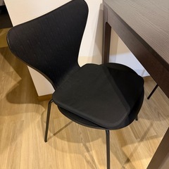 IKEA伸縮テーブルEKEDALEN&椅子2脚  の画像