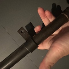 重い金属製アンティークカーテンレールの画像