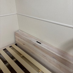 ベッドフレーム　セミダブル
の画像