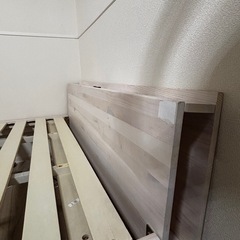 ベッドフレーム　セミダブル
の画像