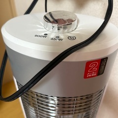 小泉成器カーボンヒーターの画像