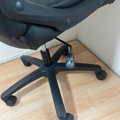 オフィスチェアの画像