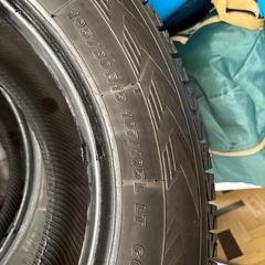 195/80r15 スタッドレス　ハイエース ヨコハマの画像