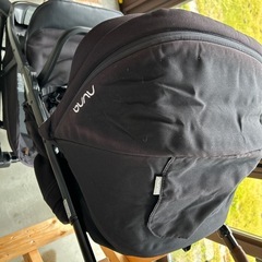 nuna ベビーカーの画像