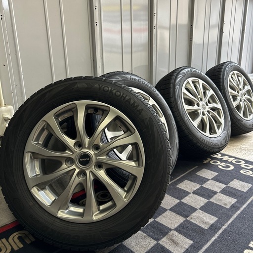 2022年製　205/60R16 ヨコハマ　スタッドレスタイヤ　VOXY ノア　プリウスα 4本セット　税込みです