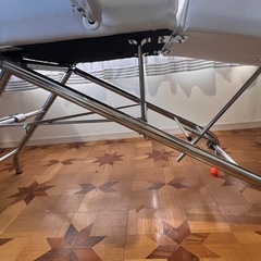  エステベッド マッサージベッド エステティック フェイシャルの画像