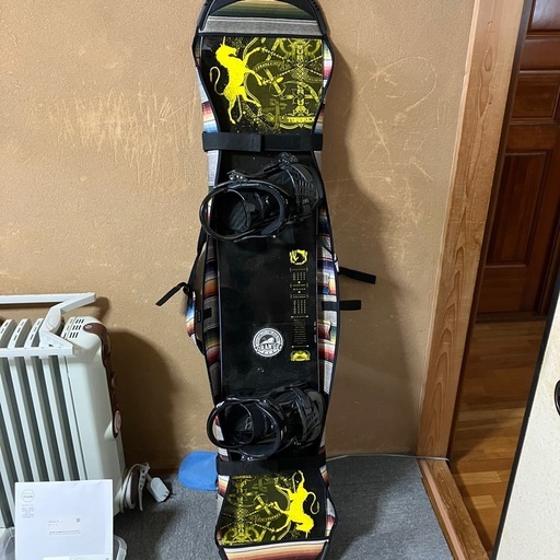スノボ　板　カバー付き