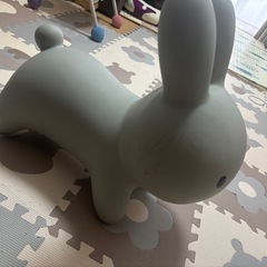 バルーナボンボン　うさぎ　大グレーの画像