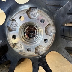 18インチ PCD100 タイヤばり溝の画像