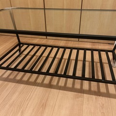 ガラステーブルの画像