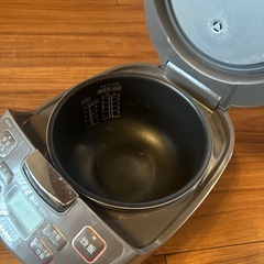 炊飯器の画像