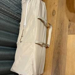 折り畳みベビーベッドの画像