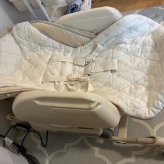 電動ハイローチェアの画像