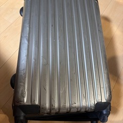 キャリーケースの画像