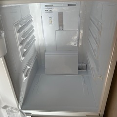 冷蔵庫（SHARP）の画像