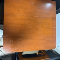 テブルせセットの画像