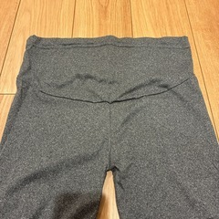 【新品未使用】agkiss マタニティスパッツ（グレー／ブラック）タグなしの画像