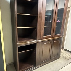 食器棚の画像