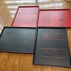 お盆と食器4点セットの画像